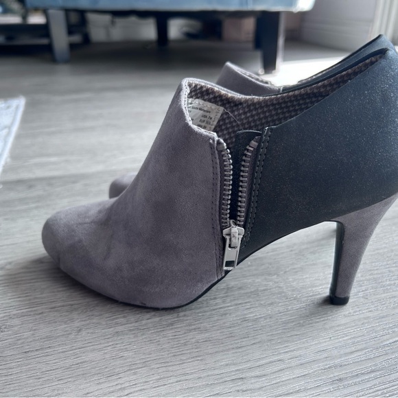 Dexflex Comfort Ankle High Heel Booties - Picture 4 of 9
